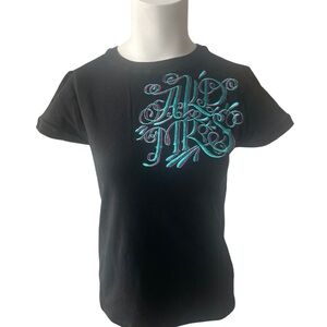 Akademiks Black Tee with Embroidered Design